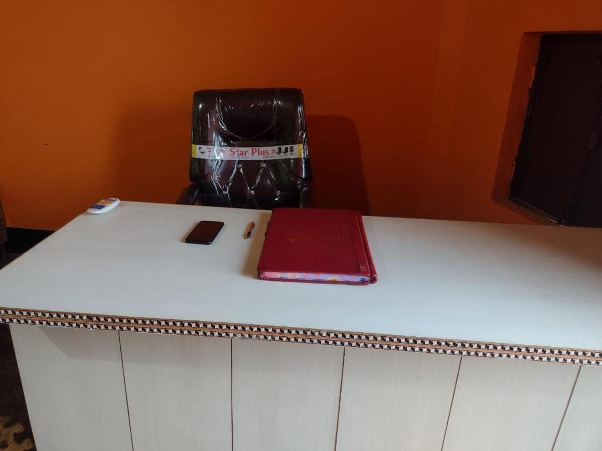 Oyo 83936 Chaudhary Guest House Bulandshahr Ngoại thất bức ảnh