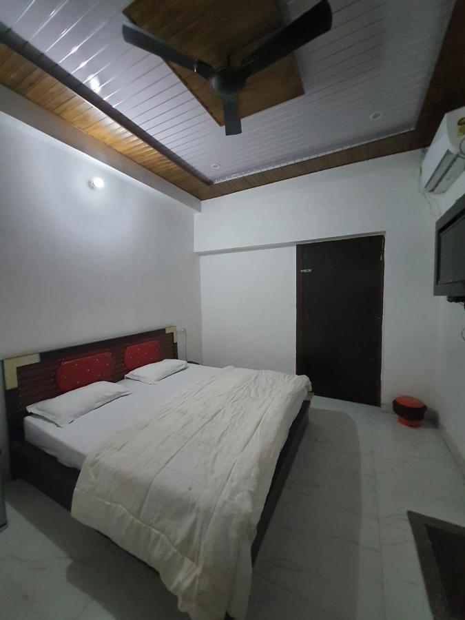 Oyo 83936 Chaudhary Guest House Bulandshahr Ngoại thất bức ảnh
